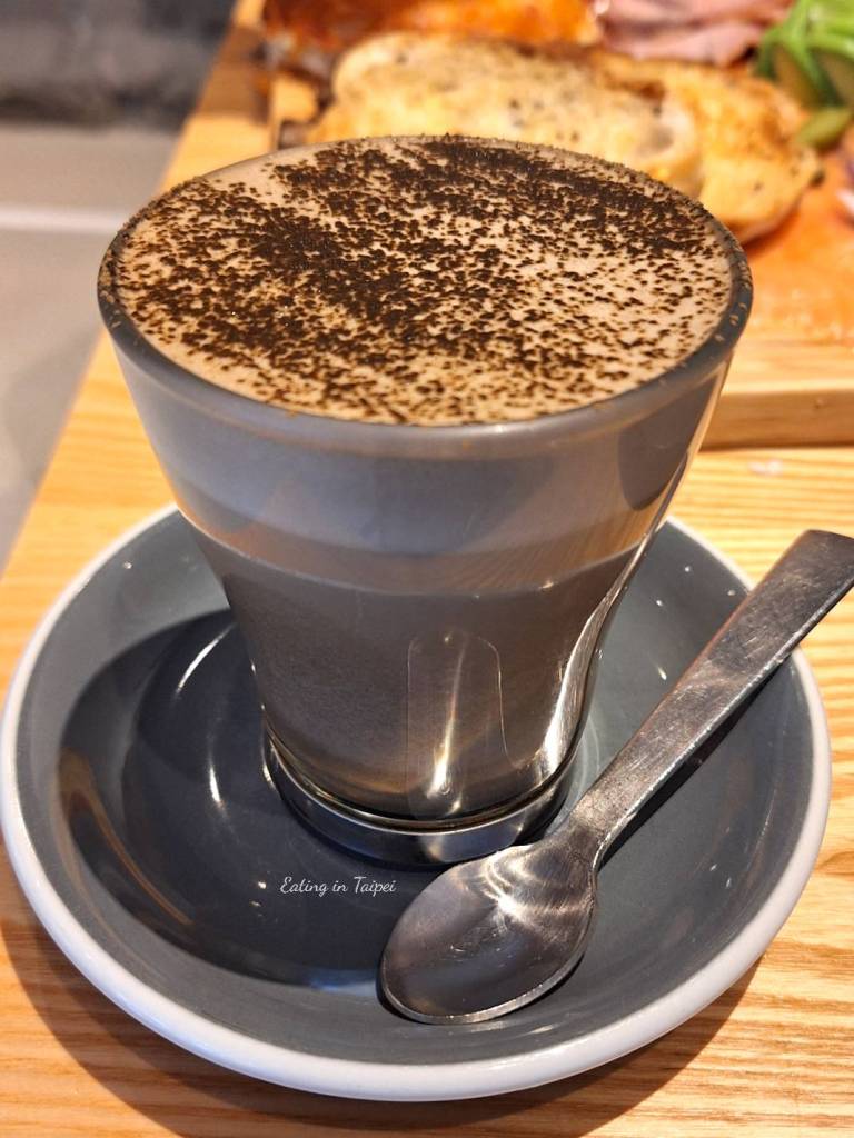 Antipodean hojicha lattee